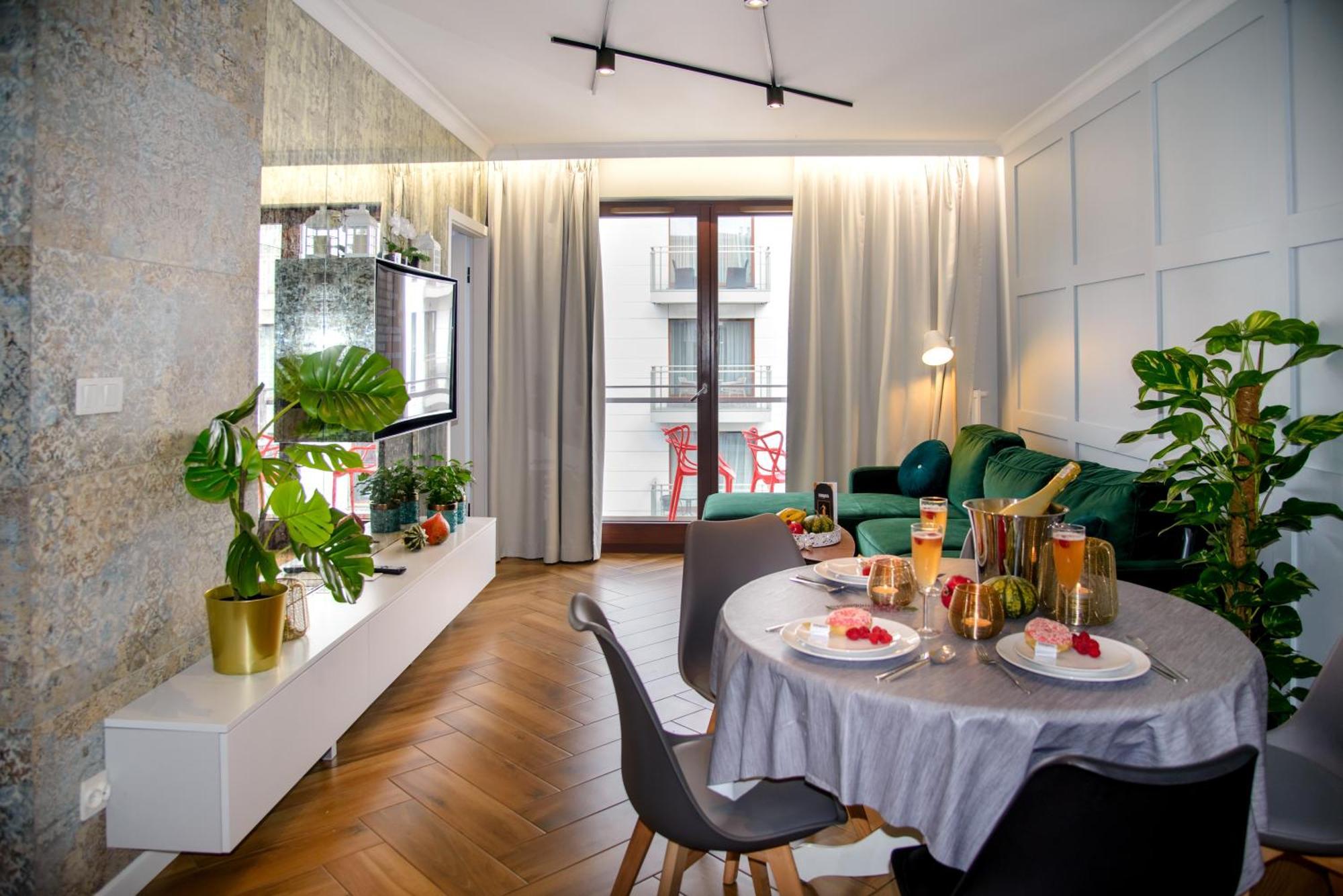 Maya'S Flats & Resorts 34 - Chmielna 73 Gdaňsk Exteriér fotografie